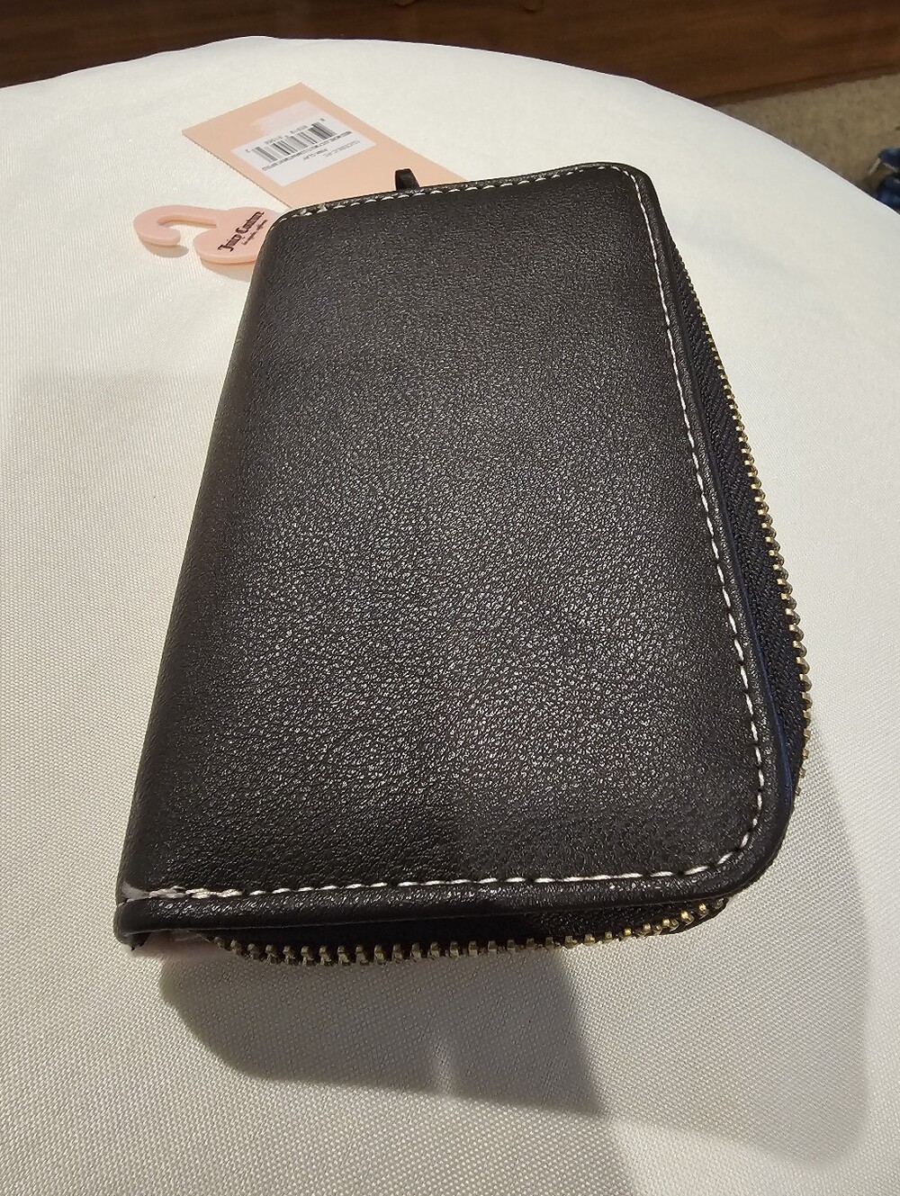 BNWT Juicy Couture Velvet Light Pink Plush Crest Zip And Snap Wallet - Picture 5 of 5